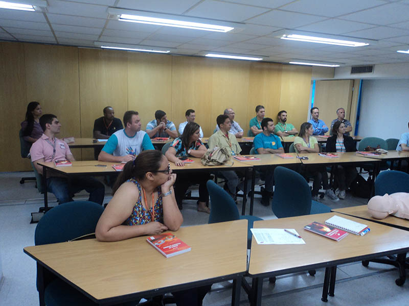 Sala de aula com alunos