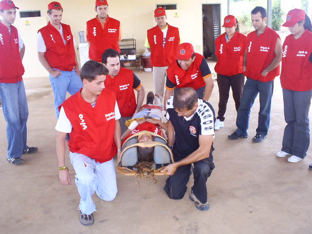 Imagem de treinamento com maca e pessoa